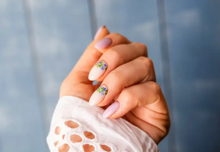 Jaki manicure na słabe paznokcie: wzmocnij je i uniknij łamania