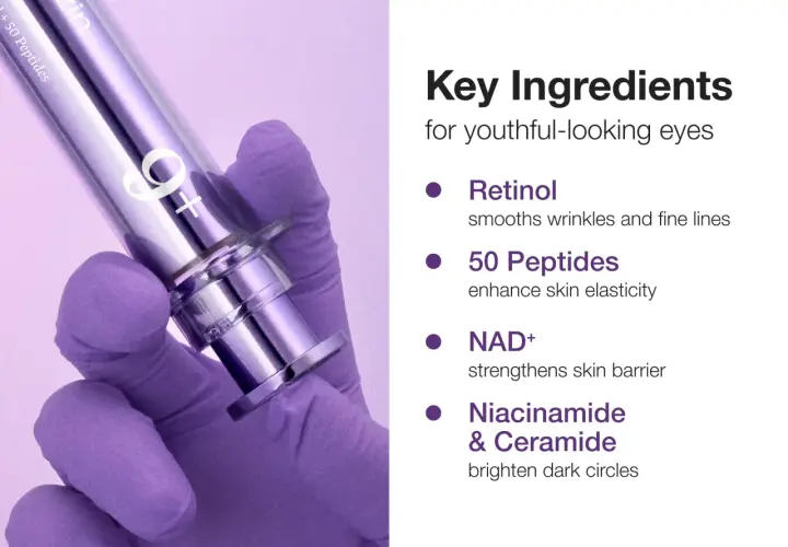 Ręka w fioletowej rękawiczce trzyma metalowy aplikator z napisem "9+". Produkt zawiera retinol, 50 peptydów, NAD+ i niacynamid z ceramidem.