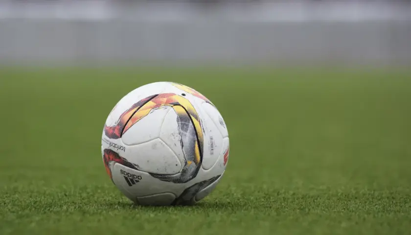 Finanse Sportowców: Jak Gwiazdy Sportu Uczą Się Zarządzać Wielkimi Pieniędzmi