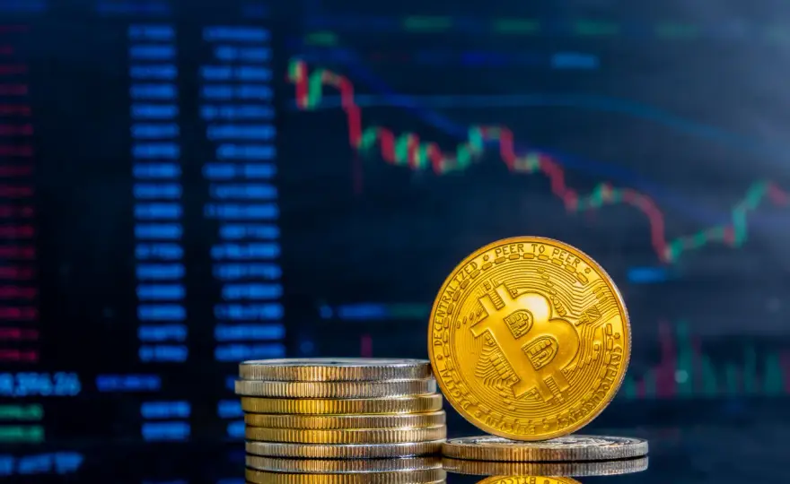 Regulacje kryptowalut: jak rządy podchodzą do aktywów cyfrowych