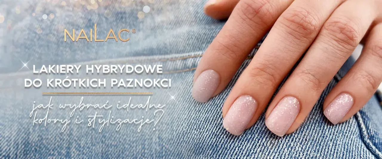 Delikatna hybryda na krótkich paznokciach w pastelowych odcieniach z subtelnymi drobinkami. Idealna propozycja na co dzień.