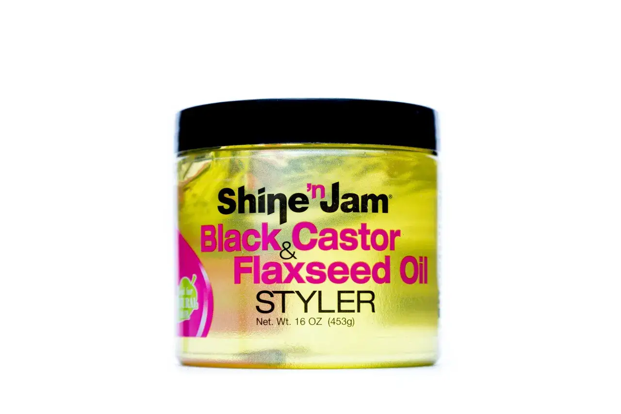 Słoik z produktem Shine 'n Jam Black Castor & Flaxseed Oil Styler. Ten olej lniany na włosy to sekret pięknych i zdrowych loków.