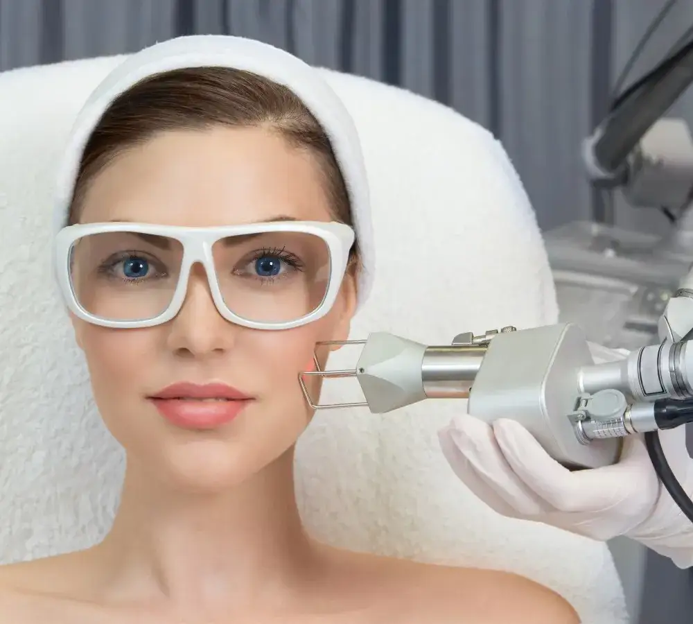 Zdjęcie Laser frakcyjny czy mezoterapia - co wybrać dla zdrowej skóry?